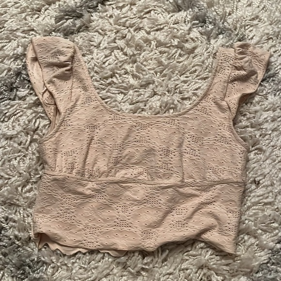 Cute top - Picture 2 of 3